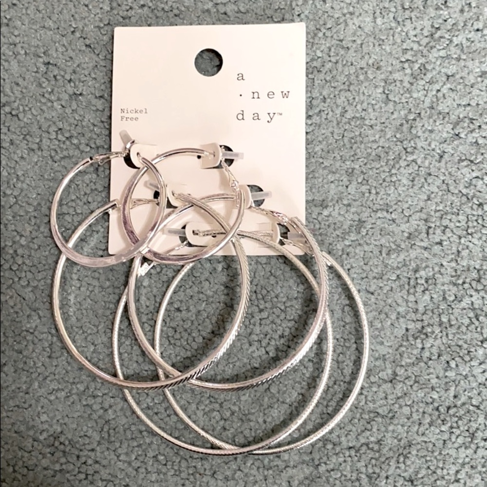A pack of 3 sized hoop earrings